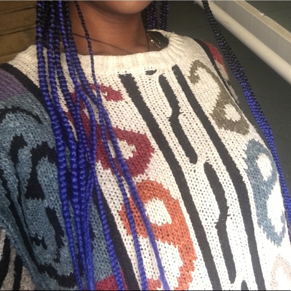 Sweater - Picture 4 of 4